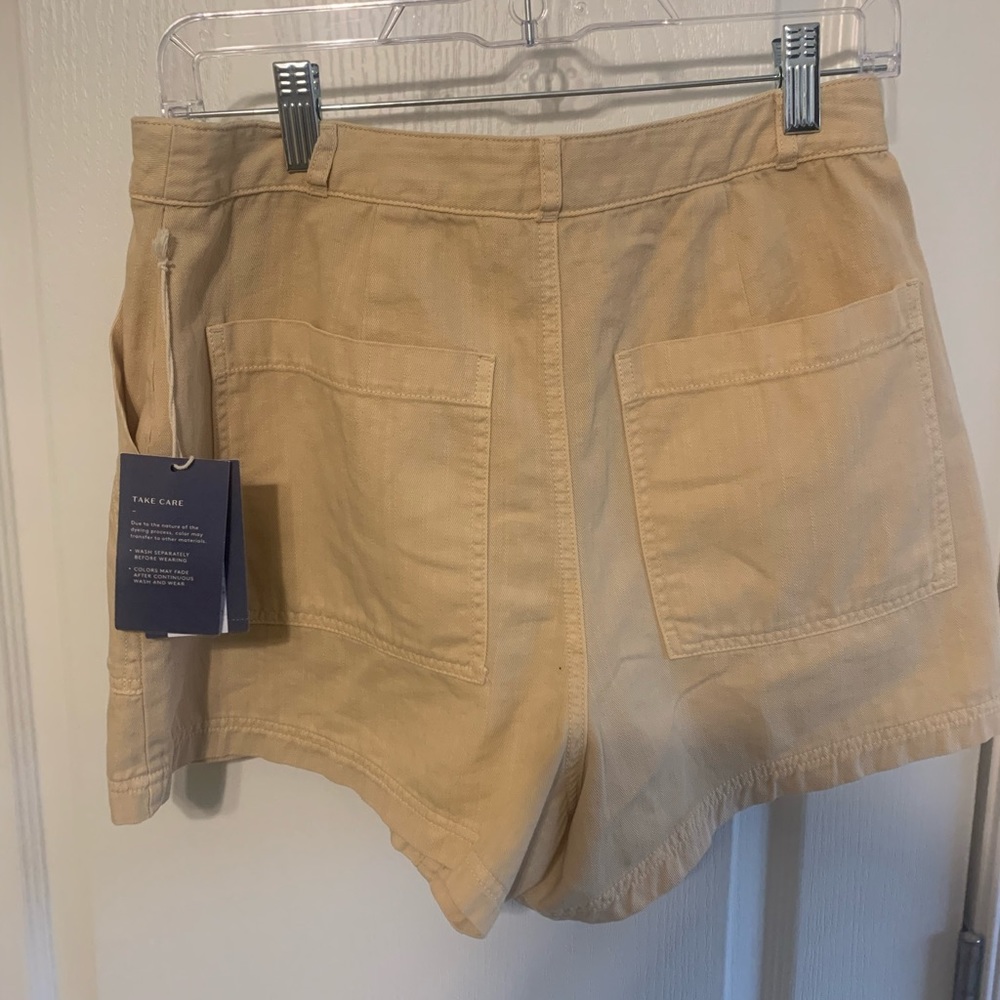 #33 Universal Thread Woman’s Shorts Size 8 NWT